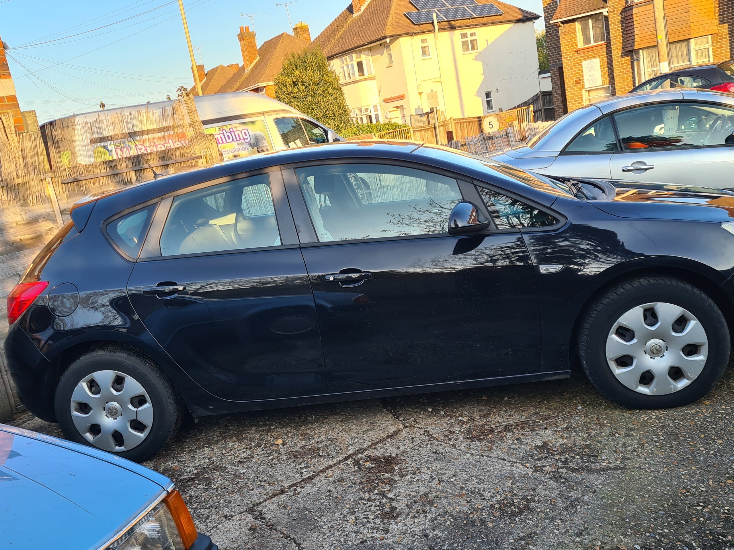 Sold 2011 Vauxhall Astra EXCLUSIV 5Door, Southampton, Hampshire KMS Cars